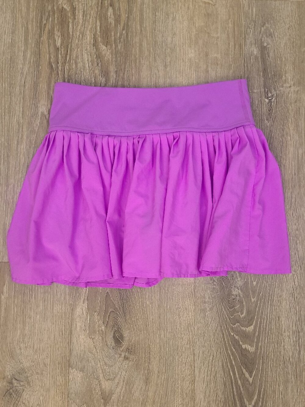 Fabletics Hot Shot Pleated Athletic Tennis Skort Neon Violet Purple - Sz Medium